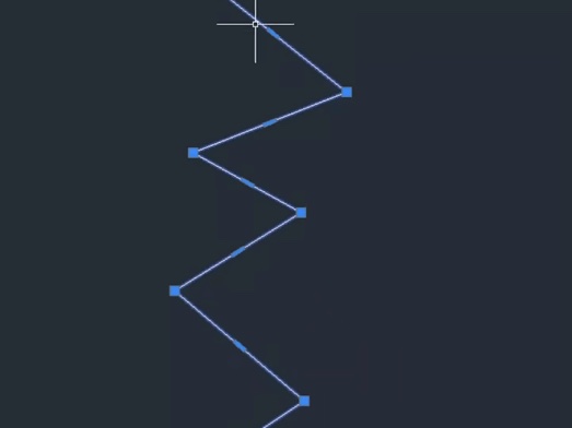 AutoCAD with a selected polyline: a soft glow and blue square grips